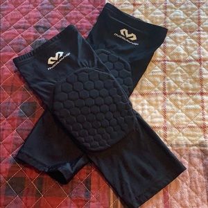 PROTECTIVE BASKETBALL KNEE PADS